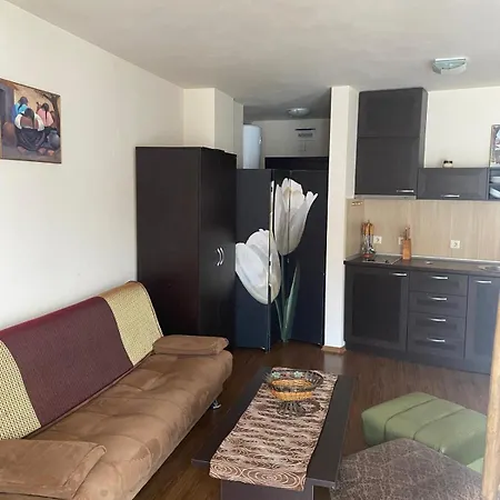 Royal Towers 738 Apartment