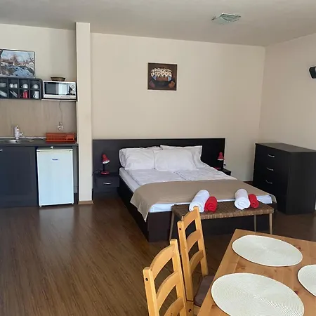 Διαμέρισμα Royal Towers 738 *