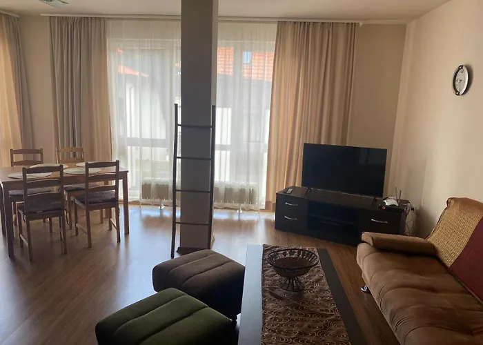 Royal Towers 738 Appartement *